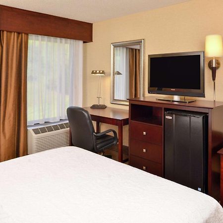 Hampton Inn Staunton Zewnętrze zdjęcie