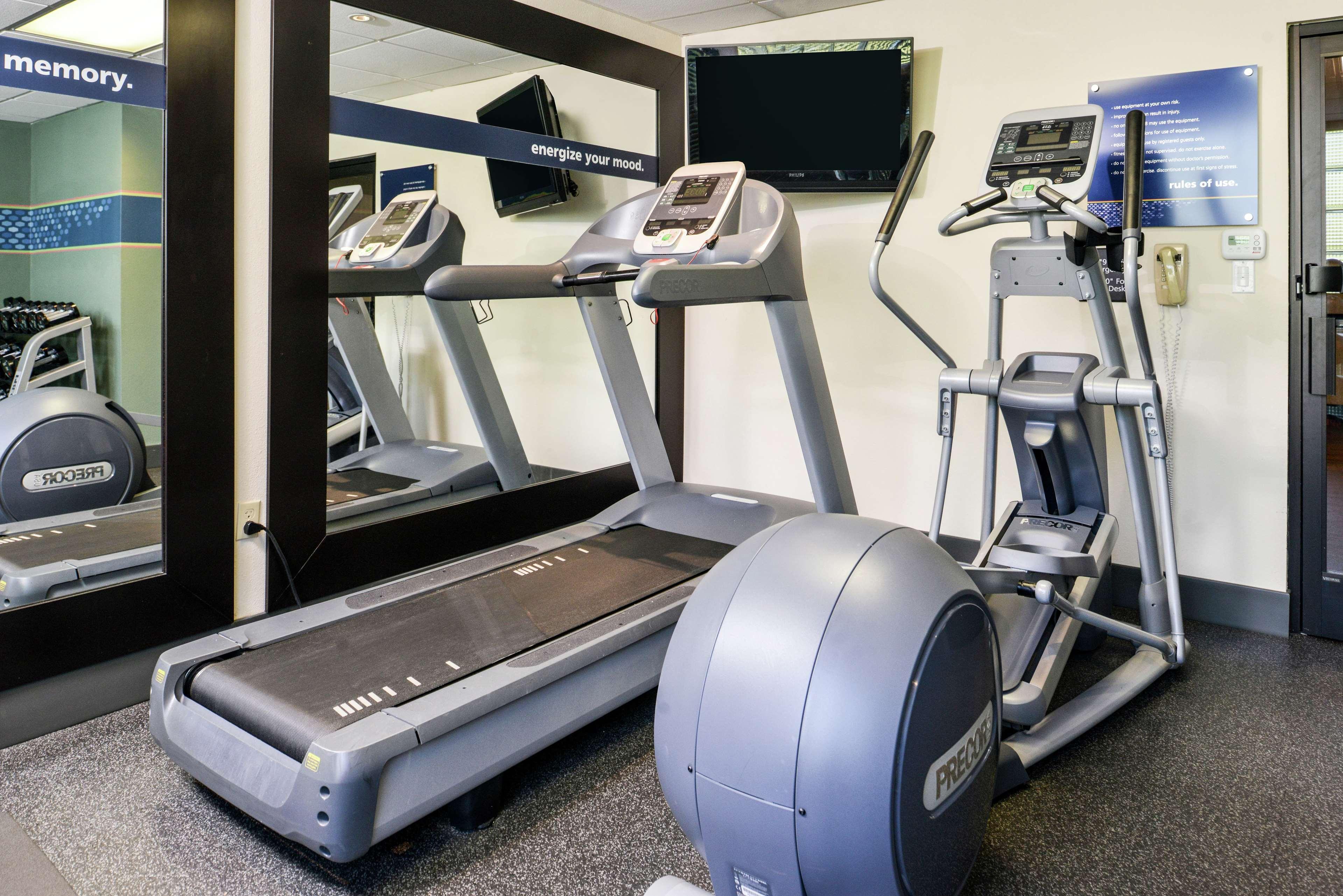 Hampton Inn Staunton Zewnętrze zdjęcie