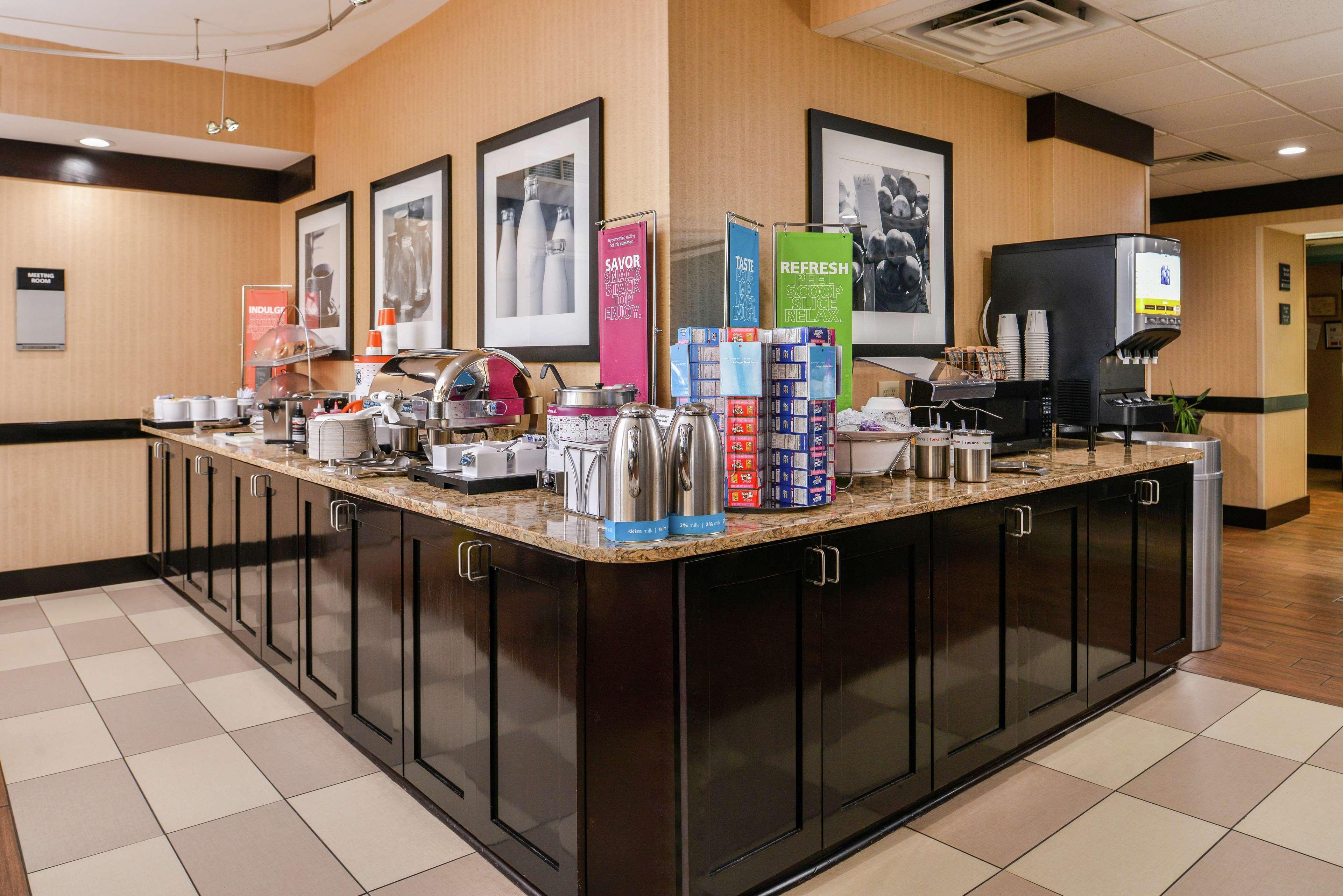 Hampton Inn Staunton Zewnętrze zdjęcie