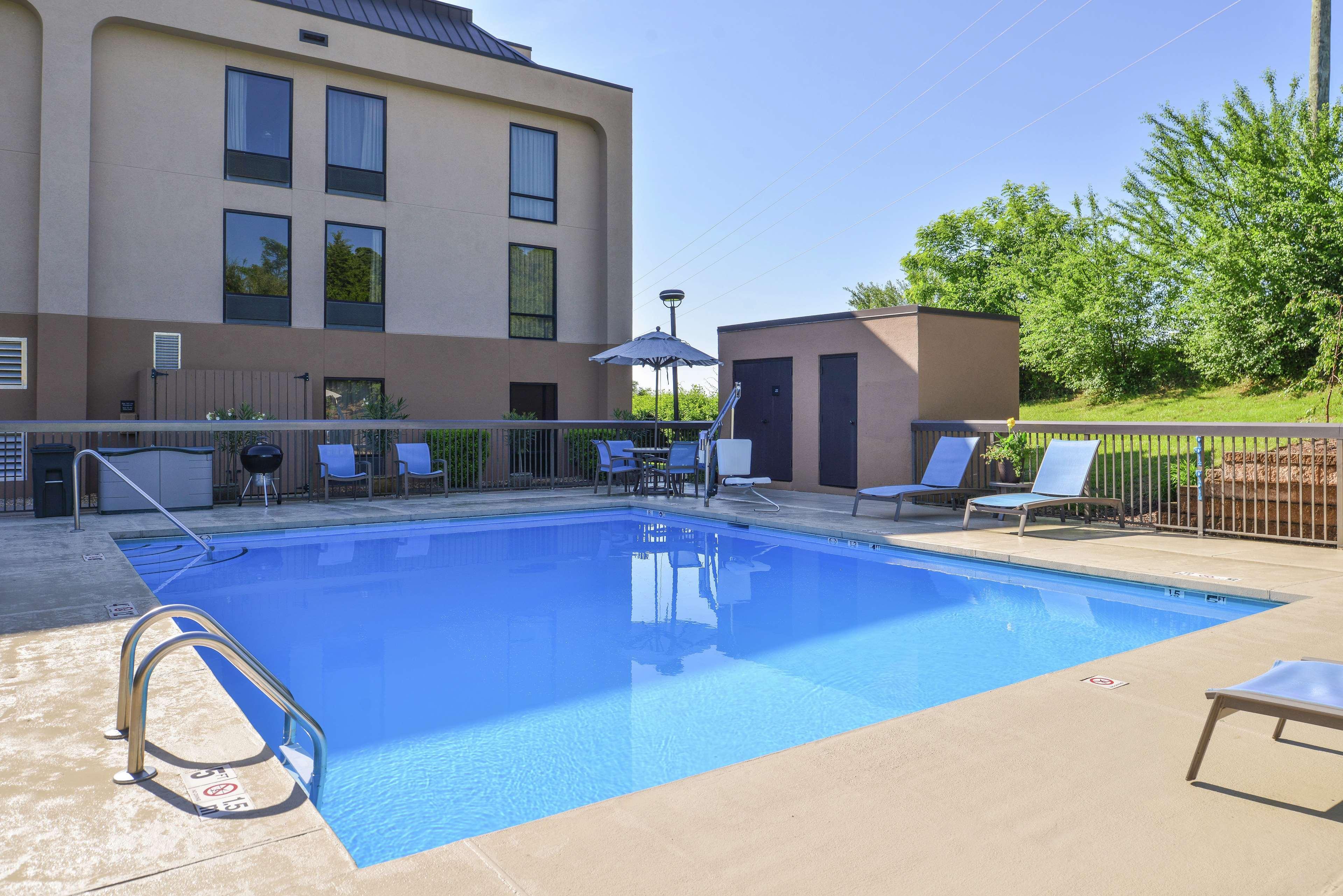 Hampton Inn Staunton Zewnętrze zdjęcie