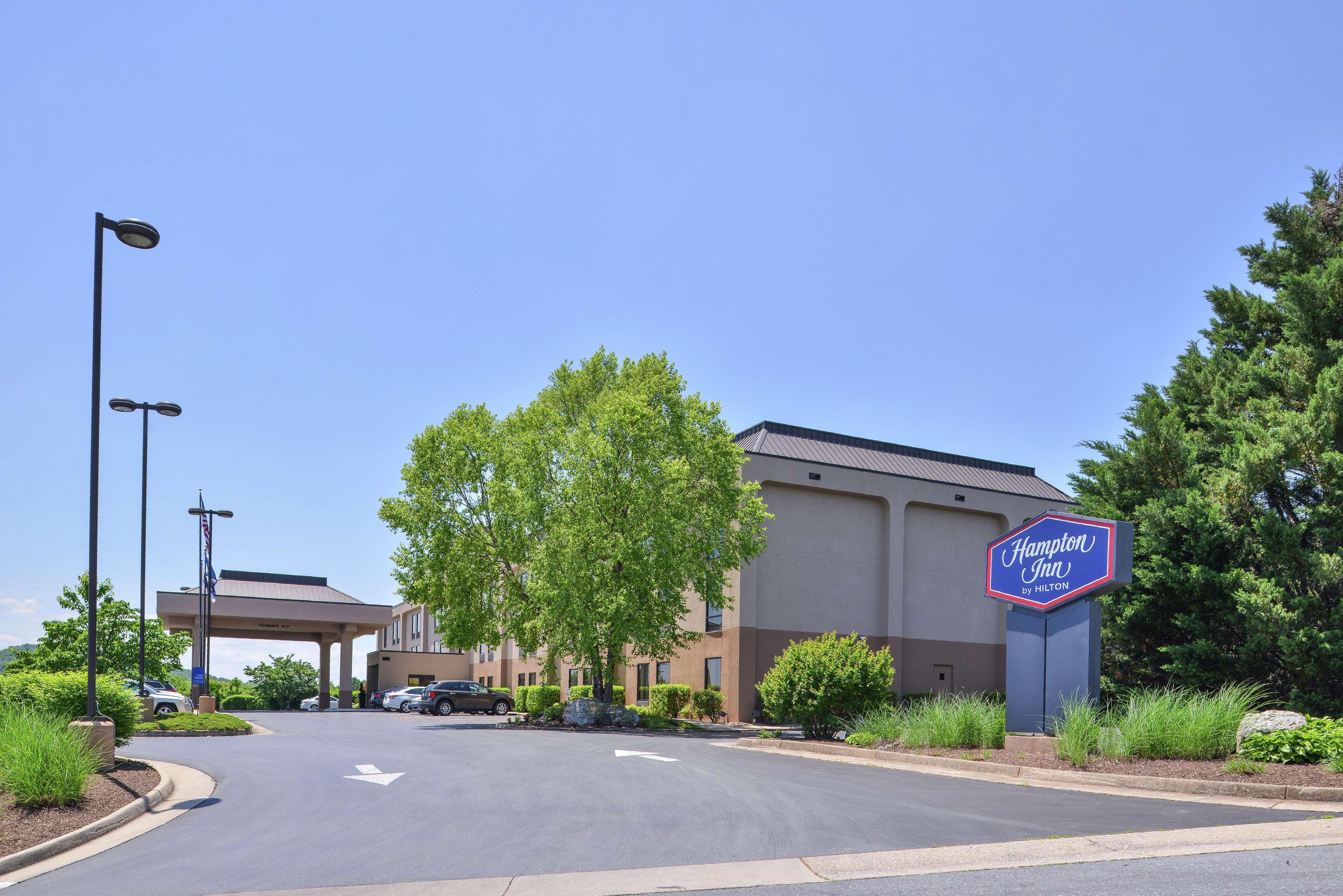 Hampton Inn Staunton Zewnętrze zdjęcie