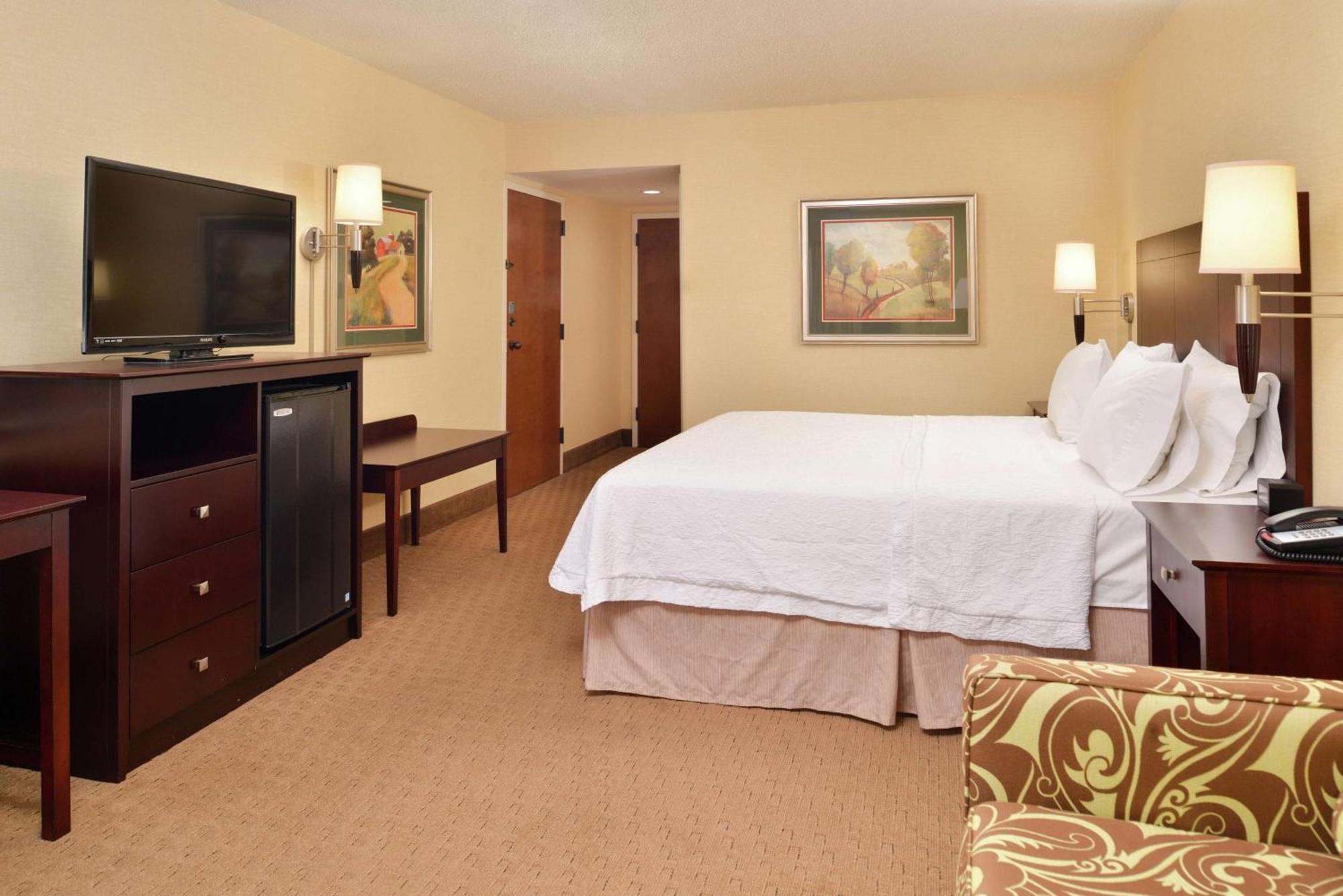Hampton Inn Staunton Zewnętrze zdjęcie