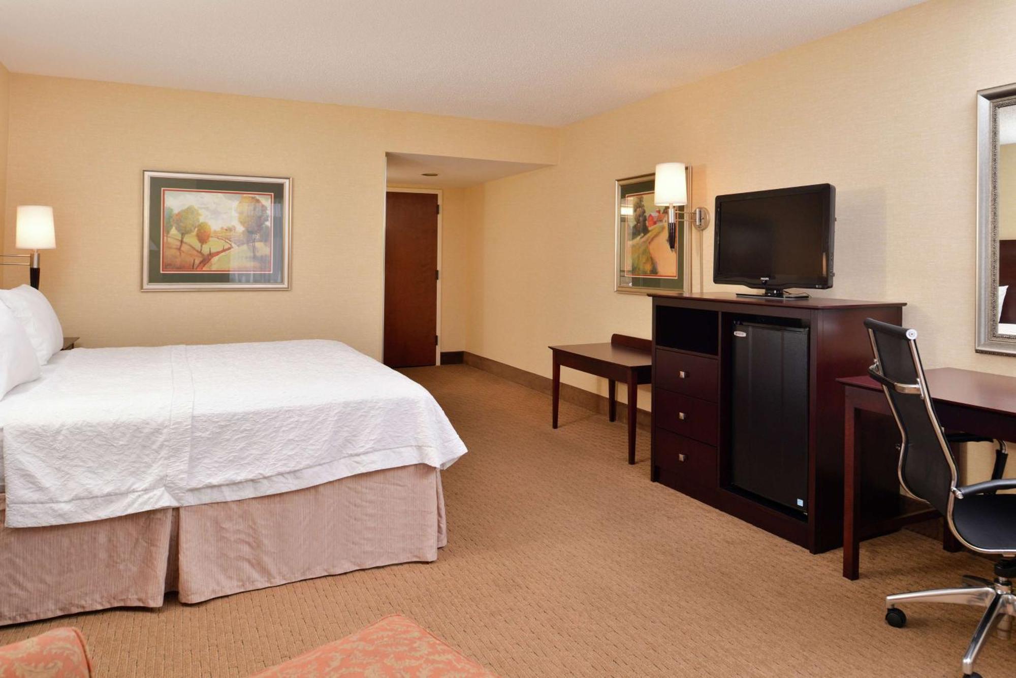 Hampton Inn Staunton Zewnętrze zdjęcie