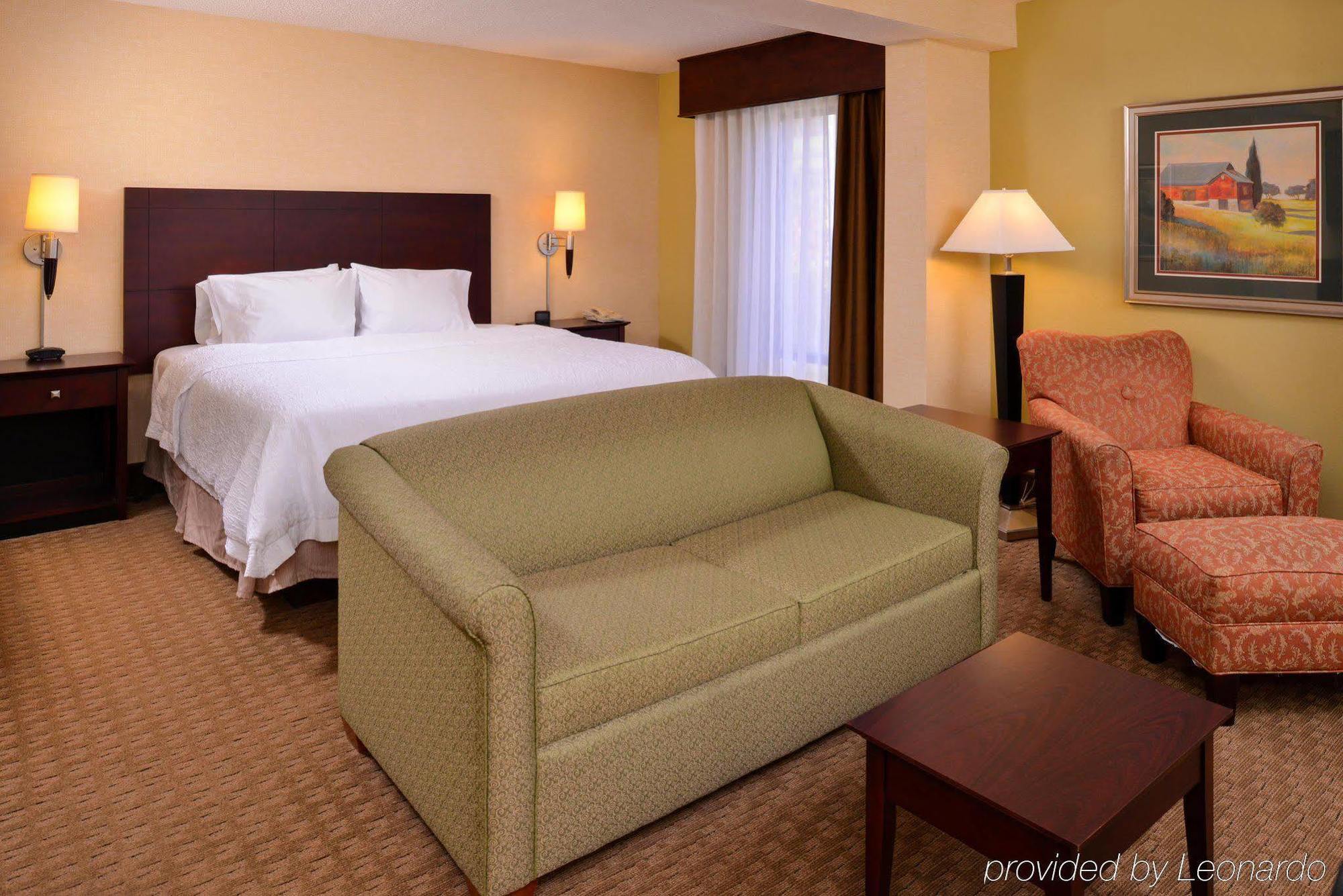 Hampton Inn Staunton Zewnętrze zdjęcie