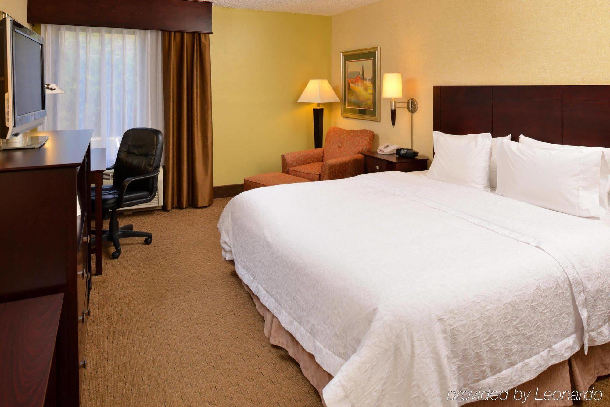 Hampton Inn Staunton Zewnętrze zdjęcie