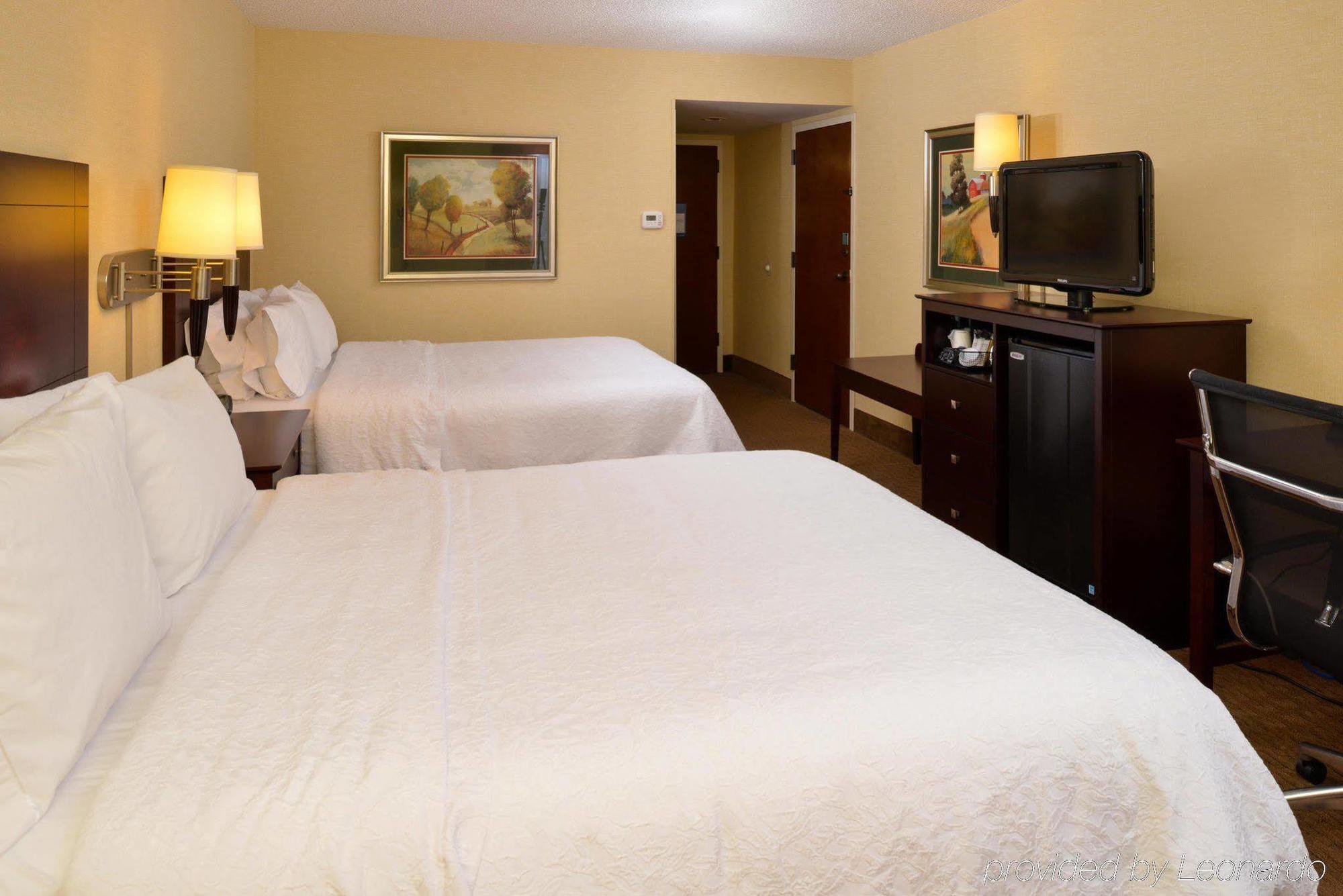 Hampton Inn Staunton Zewnętrze zdjęcie
