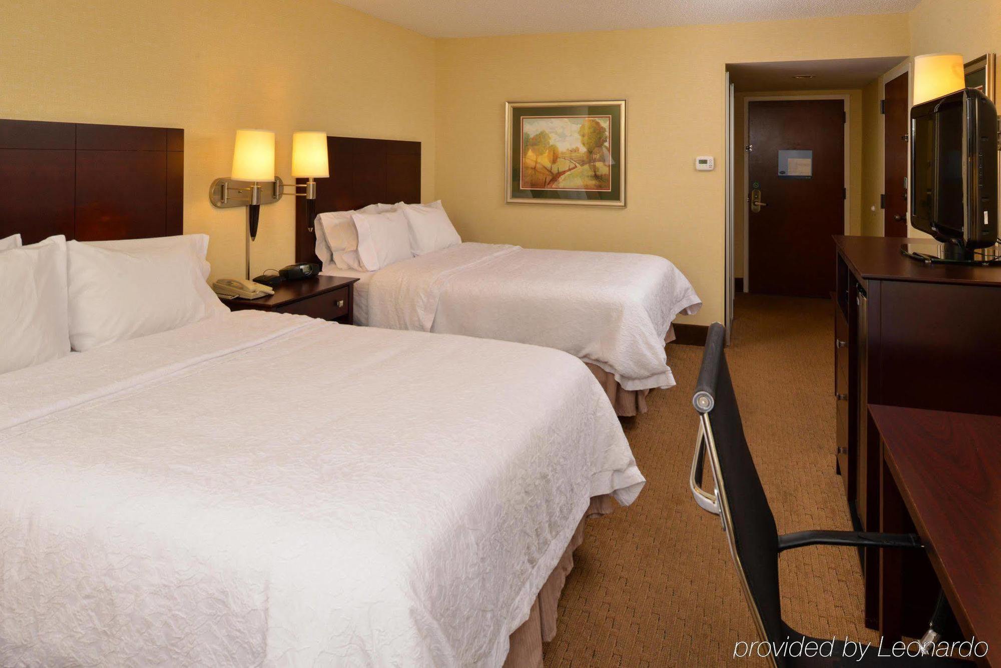 Hampton Inn Staunton Zewnętrze zdjęcie