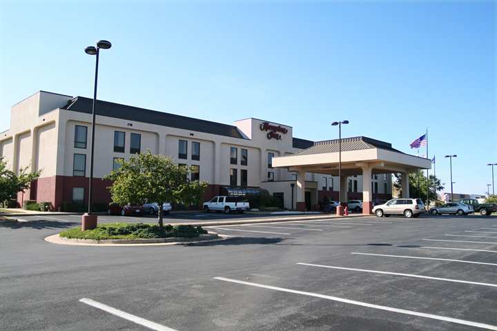 Hampton Inn Staunton Zewnętrze zdjęcie